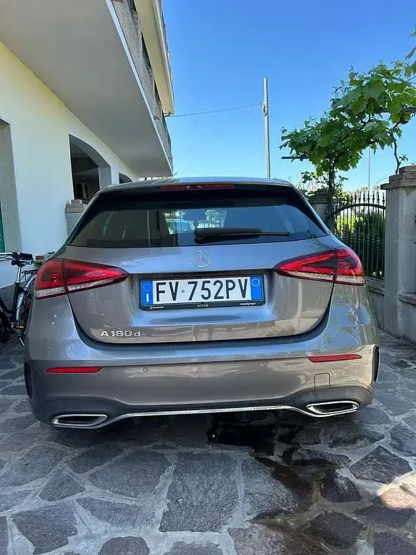 Usata Mercedes A180 Premium 116 CV (85 kW) 2019 Berlina