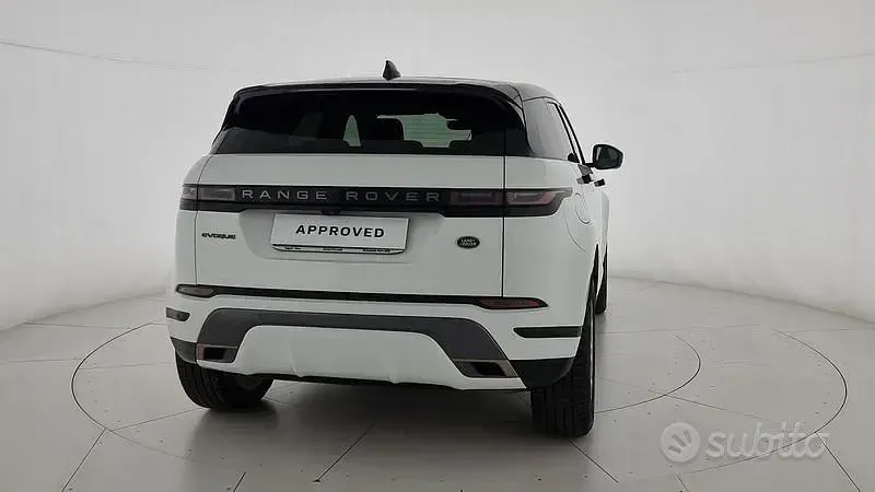 Usata Land Rover Range Rover evoque R-Dynamic 163 CV (119 kW) 2021 Bianco SUV