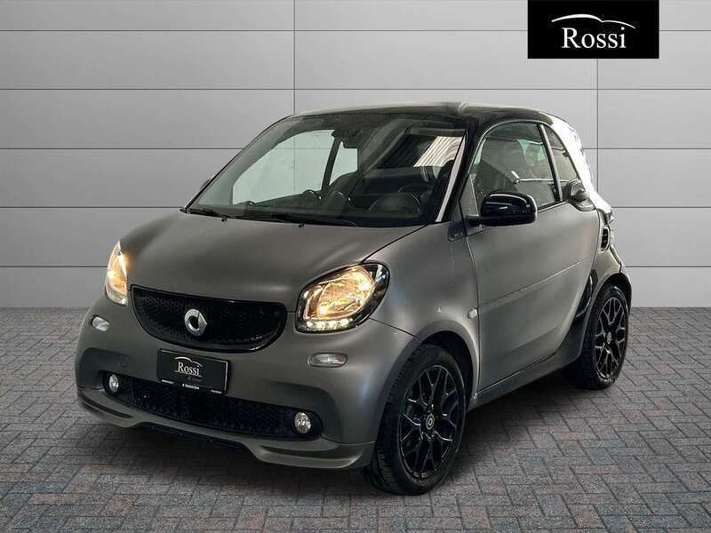 Bodypanels in titania grey mat Usata 2019 Smart ForTwo Coupé Superpassion Coupé | 13.500 € (Buon prezzo) - Immagine 1/4