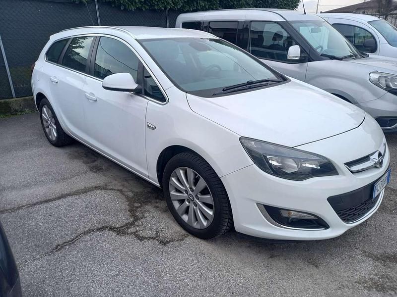 Usata Opel Astra Business 110 CV (80 kW) 2016 Bianco Station wagon