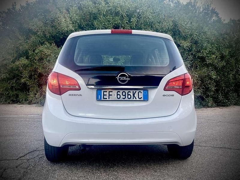 Usata Opel Meriva Cosmo 95 CV (69 kW) 2011 Monovolume