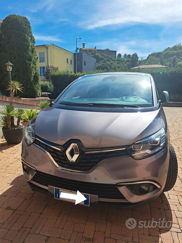 Grigio Usata 2017 Renault Scénic IV Bose Edition Monovolume | 14.000 € - Immagine 1/4