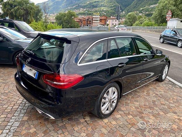 Usata Mercedes C200 160 CV (117 kW) 2019 Nero Station wagon