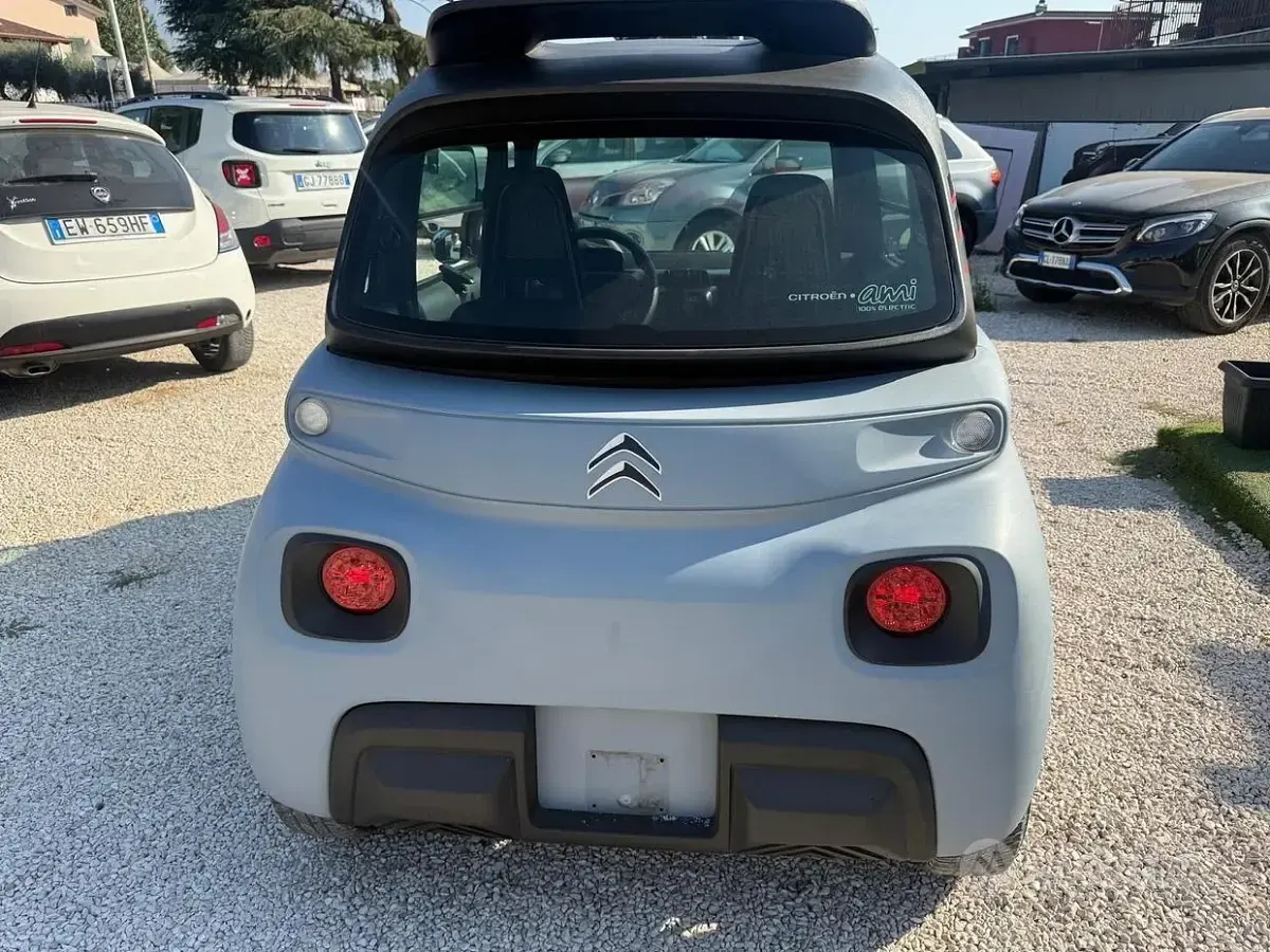 Usata Citroën AMI 2022 Grigio Berlina