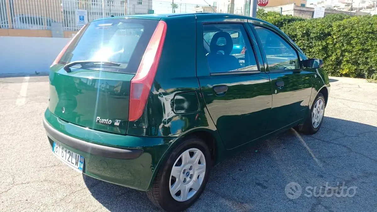 Usata Fiat Punto 60 CV (44 kW) 2002 Verde Utilitaria