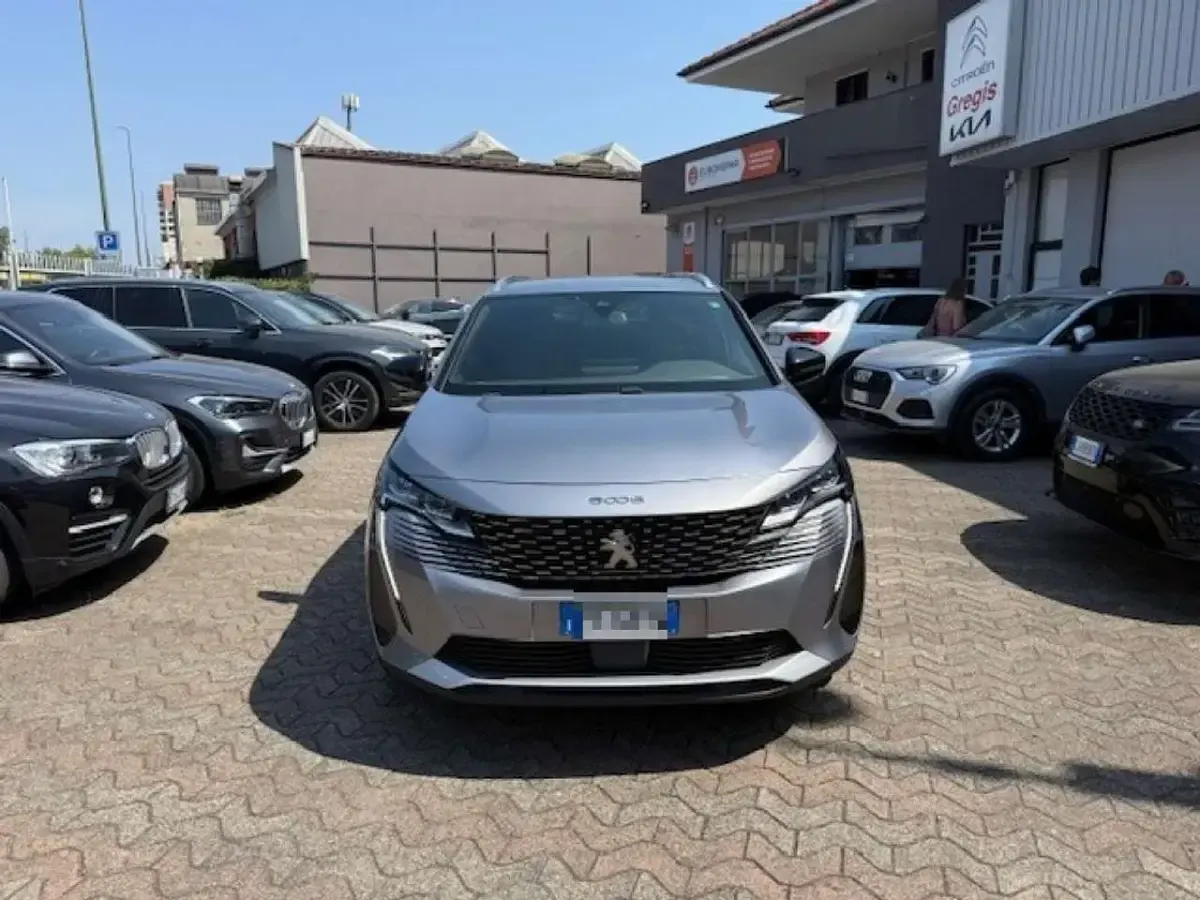 Usata Peugeot 5008 Allure 131 CV (96 kW) 2022 Grigio SUV