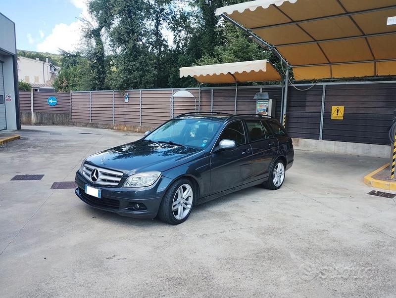 Usata Mercedes C220 Elegance 170 CV (125 kW) 2008 Blu/azzurro Station wagon