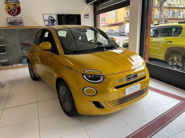 Begagnad Fiat 500 65 HK (47 kW) 2025 Sedan