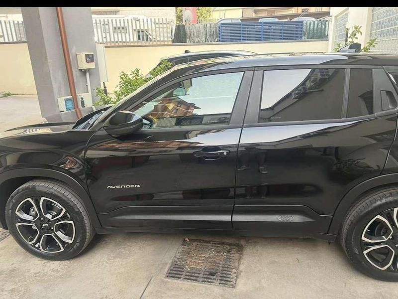 Usata Jeep Avenger Summit 101 CV (74 kW) 2024 Nero SUV