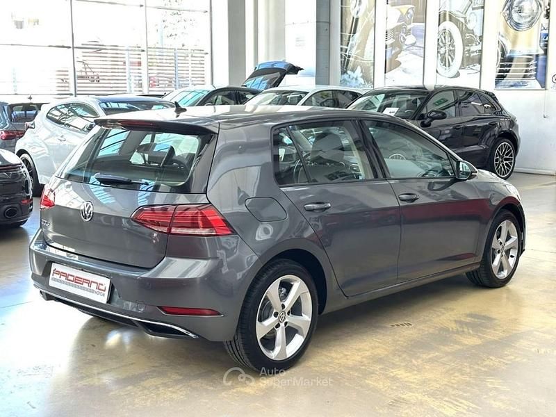 Usata VW Golf VII Business 116 CV (85 kW) 2019 Gray Berlina