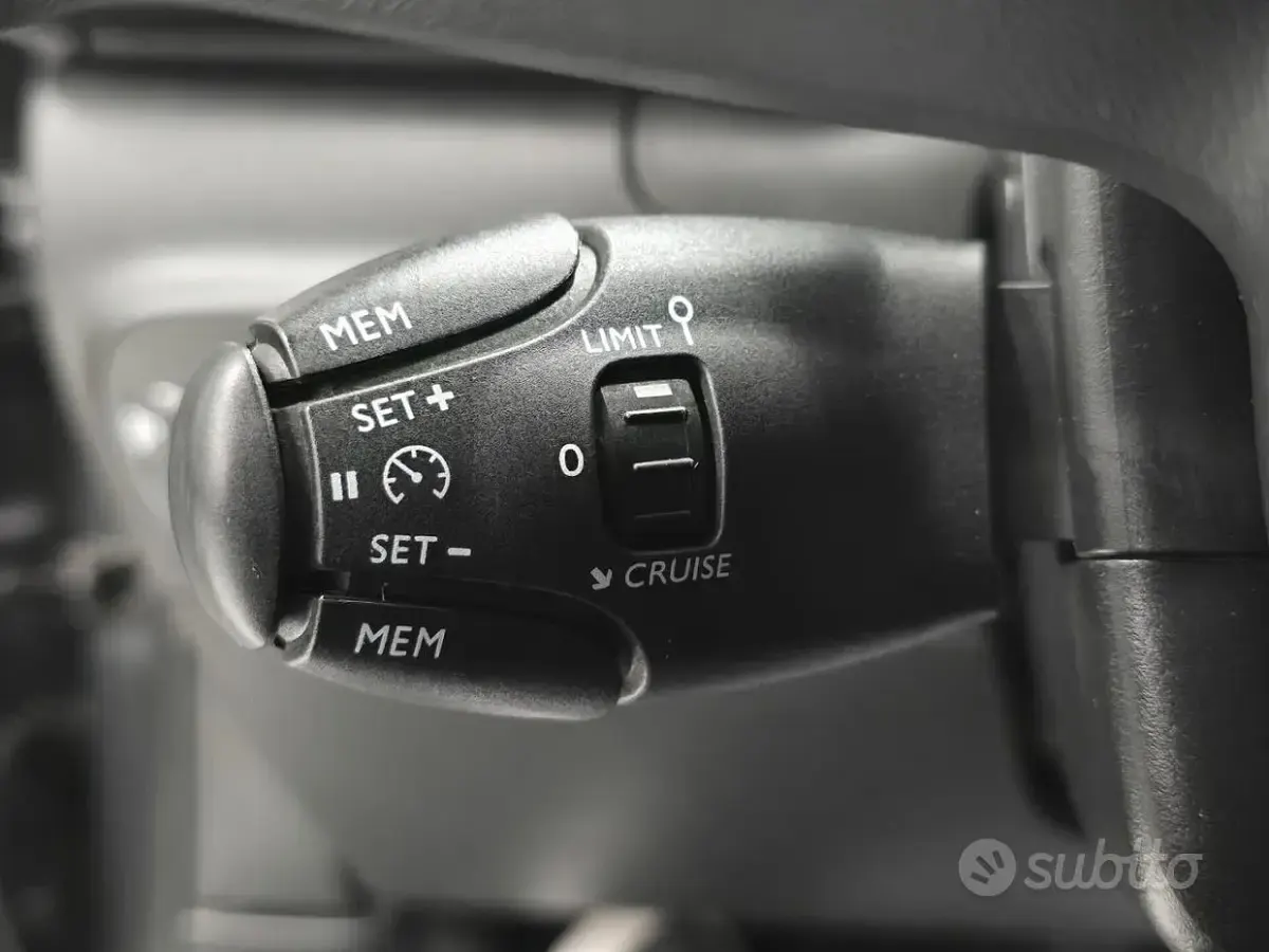 Usata Citroën C3 Feel 82 CV (60 kW) 2017 Grigio Berlina