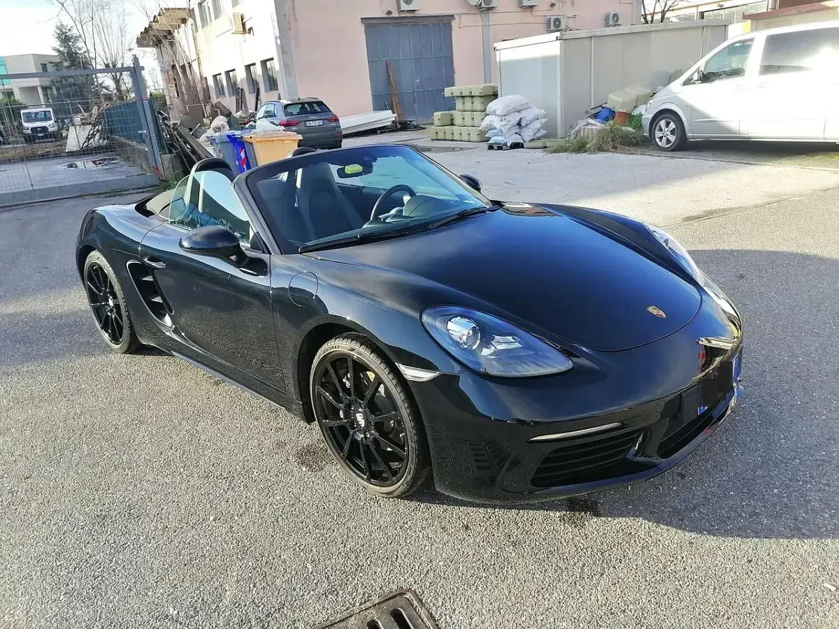 Usata Porsche 718 299 CV (219 kW) 2022 Nero Cabrio