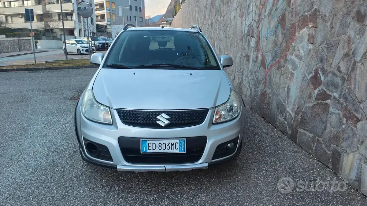 Usata Suzuki SX4 120 CV (88 kW) 2010 Grigio Berlina
