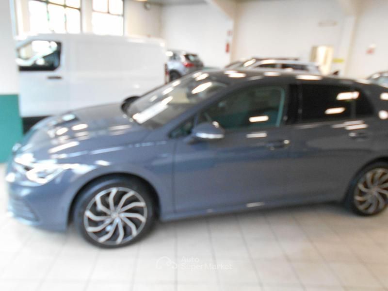 Usata VW Golf VIII 110 CV (80 kW) 2023 Gray Berlina