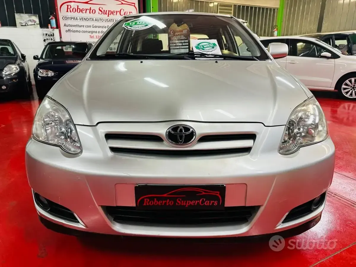 Usata Toyota Corolla 90 CV (66 kW) 2005 Grigio Berlina