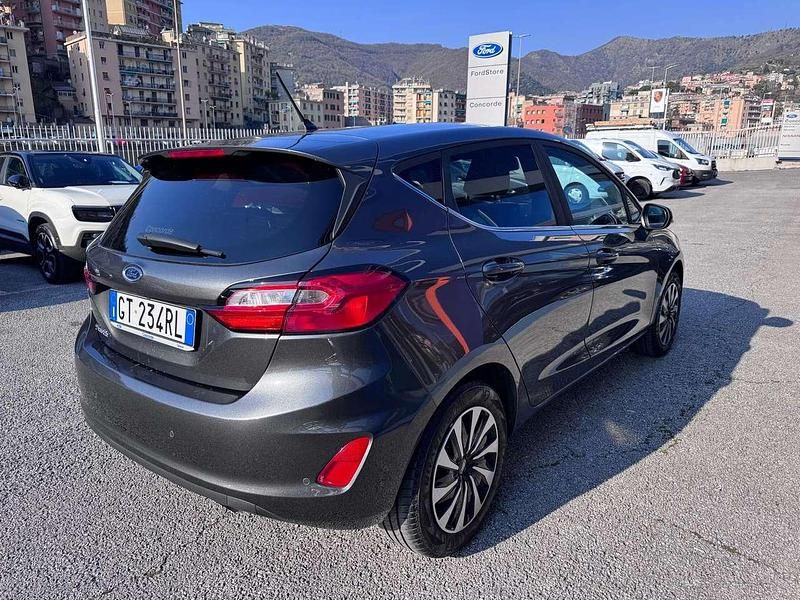 Usata Ford Fiesta Titanium 75 CV (55 kW) 2024 Grigio Berlina