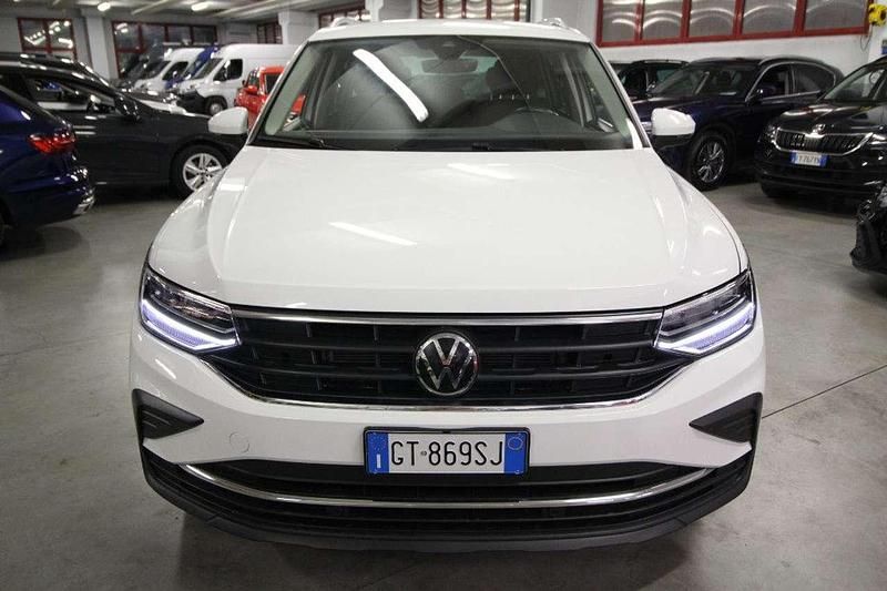 Bianco Usata 2024 VW Tiguan Life SUV | 31.800 € (Ottimo prezzo) - Immagine 1/4