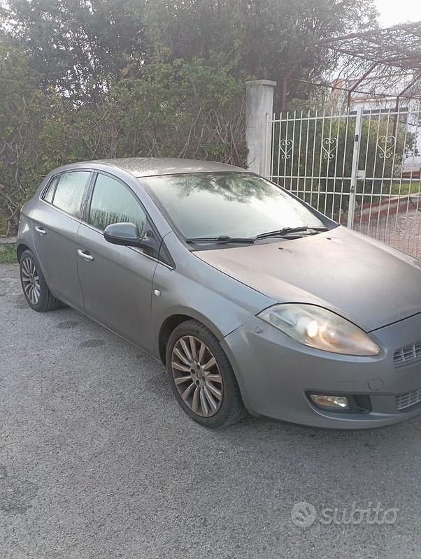 Usata Fiat Bravo 120 CV (88 kW) 2012 Grigio Utilitaria