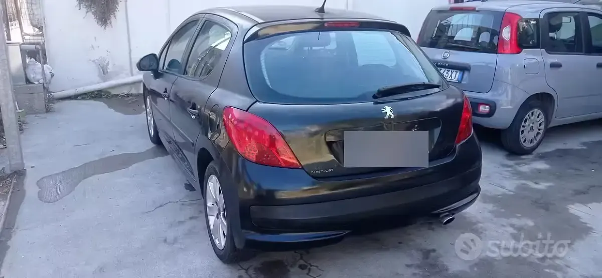 Usata Peugeot 207 90 CV (66 kW) 2007 Nero Berlina