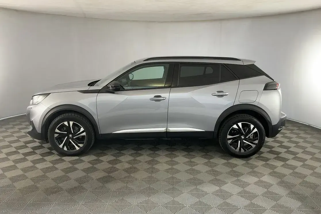 Usata Peugeot 2008 Allure 131 CV (96 kW) 2023 Grigio SUV