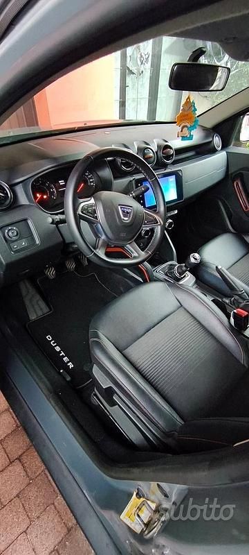 Usata Dacia Duster Extreme 101 CV (74 kW) 2022 Grigio Berlina