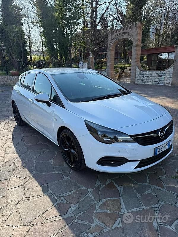 Usata Opel Astra GS Line 122 CV (89 kW) 2020 Bianco Berlina