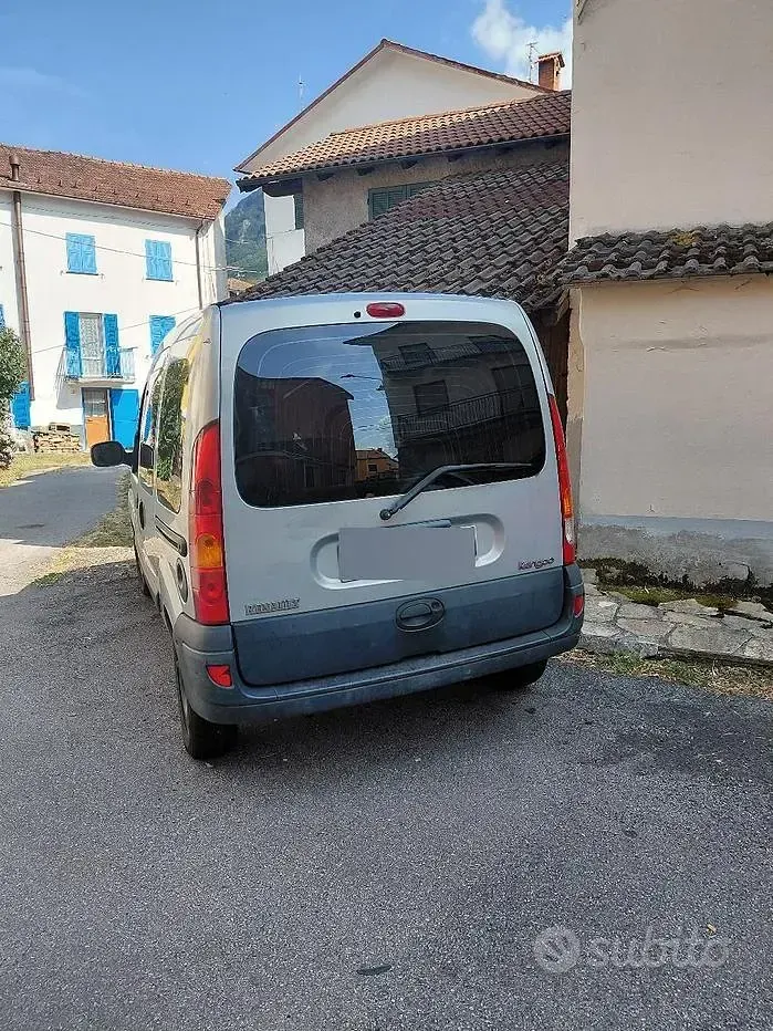 Usata Renault Kangoo 75 CV (55 kW) 2005 Grigio Monovolume