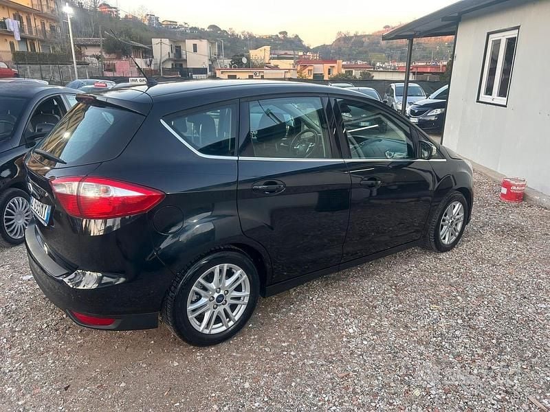 Usata Ford C-MAX Titanium 120 CV (88 kW) 2015 Nero Monovolume