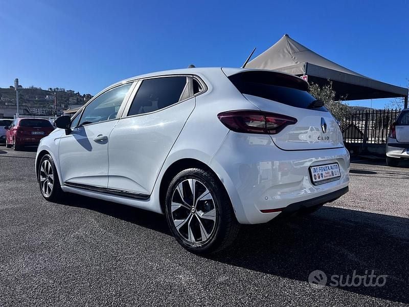 Usata Renault Clio V Evolution 101 CV (74 kW) 2023 Bianco Berlina