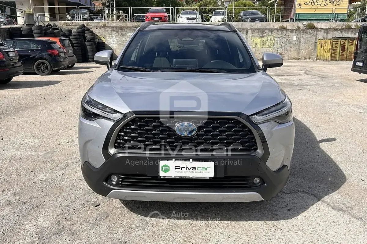 Usata Toyota Corolla Cross Trend 199 CV (146 kW) 2023 Gray SUV
