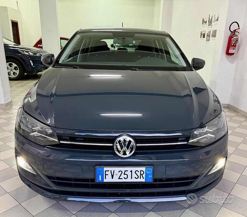 Usata VW Polo Comfortline 95 CV (69 kW) 2019 Grigio Berlina