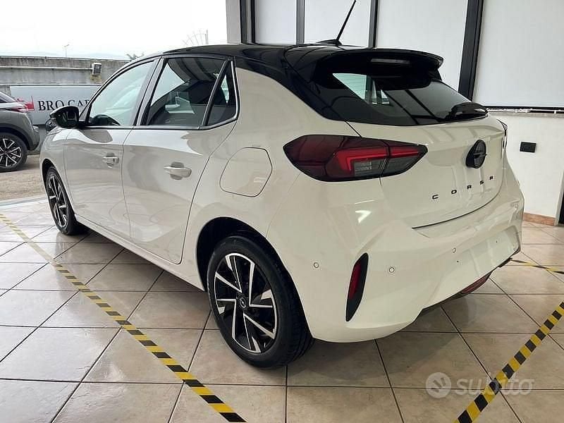 Usata Opel Corsa 101 CV (74 kW) 2023 Bianco Utilitaria