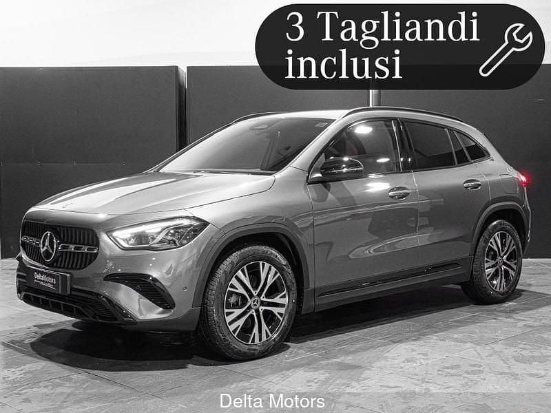 Nuova Mercedes GLA200 Advanced 150 CV (110 kW) 2025 Gray SUV