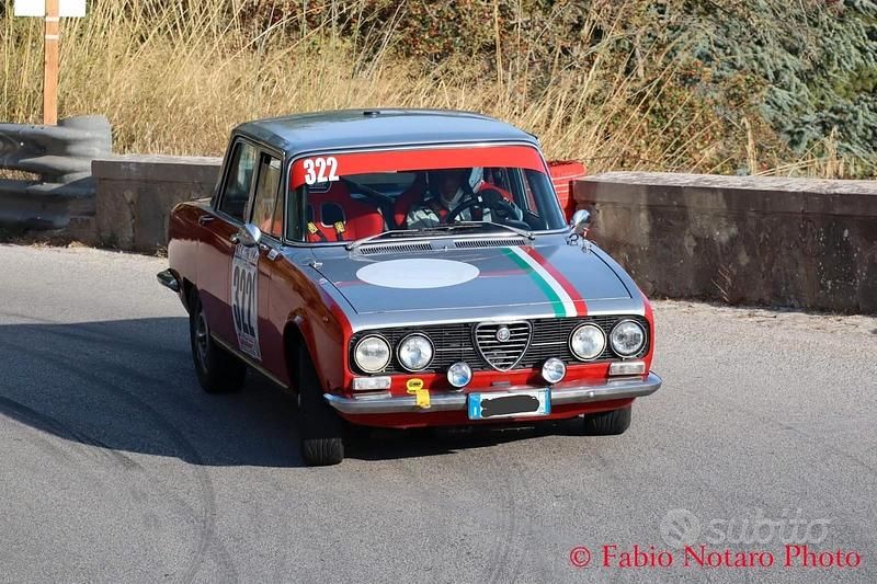 Usado Alfa Romeo 2000 1970 Gris Berlina