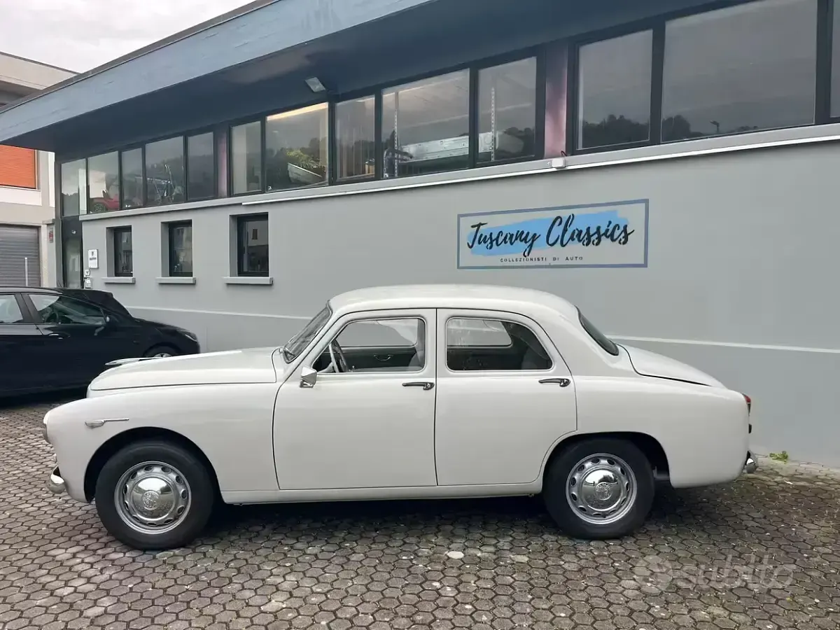 Usata Alfa Romeo 1900 Super 91 CV (66 kW) 1950 Grigio Berlina