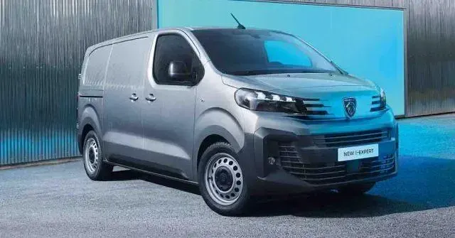 Usata Peugeot Expert S 119 CV (87 kW) 2024 Bianco Furgone