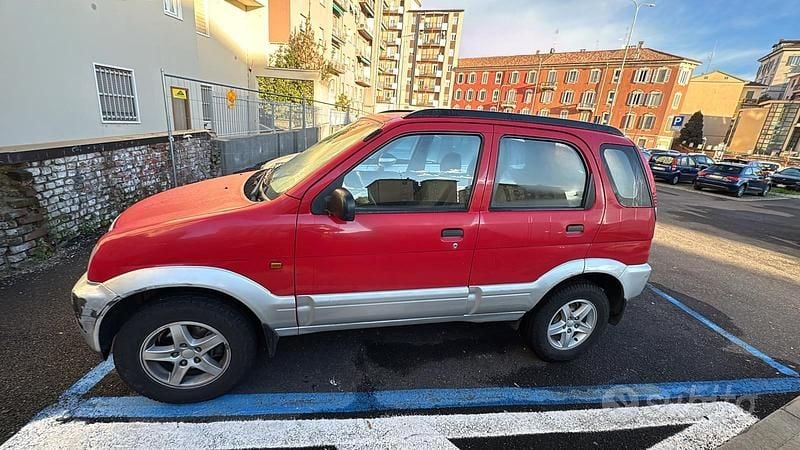 Usata Daihatsu Terios 86 CV (63 kW) 2005 Rosso SUV