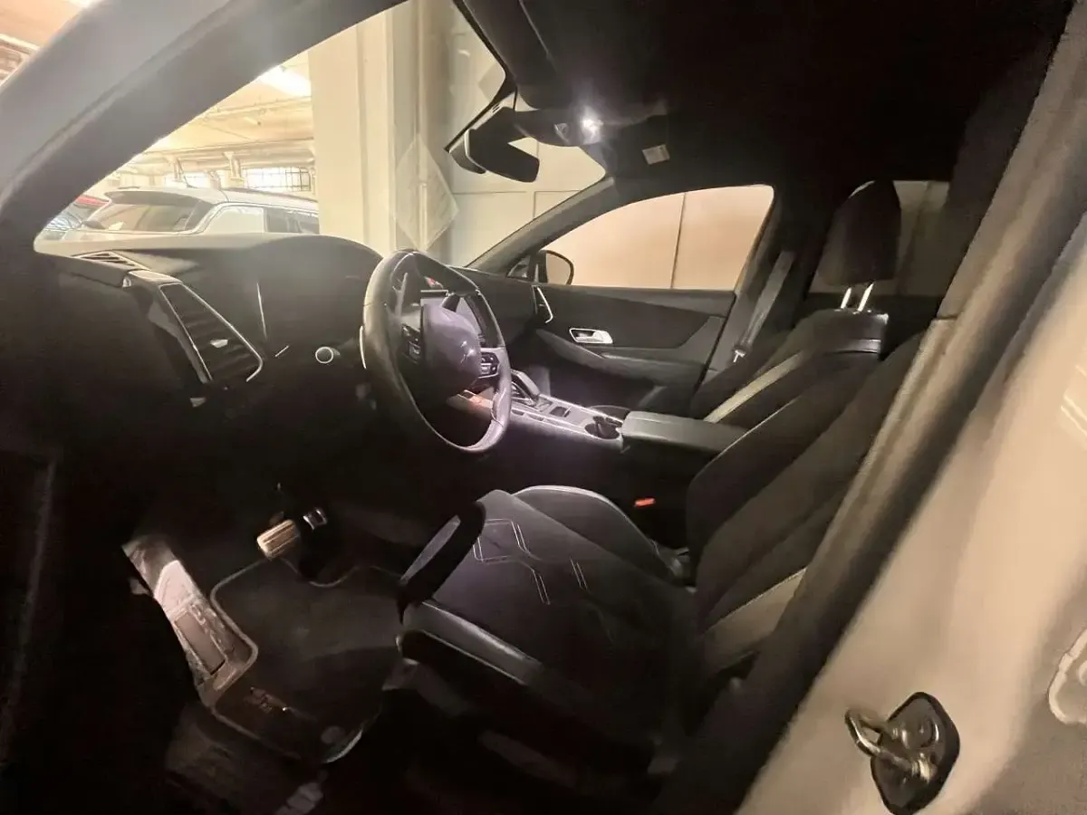 Usata DS Automobiles DS7 Crossback Performance Line Plus 131 CV (96 kW) 2022 Sl[m0vl] grigio platinum meta SUV