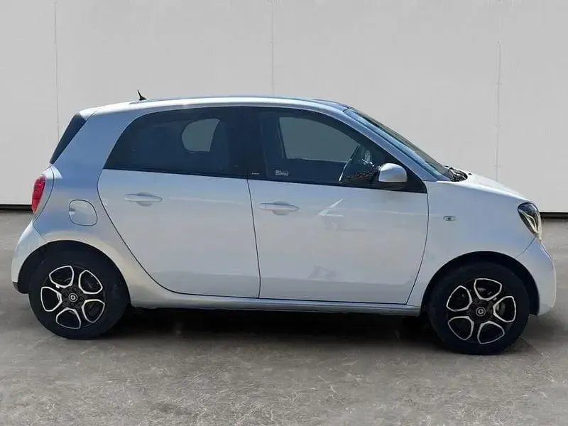 Usata Smart ForFour Passion 89 CV (65 kW) 2018 Bianco Utilitaria
