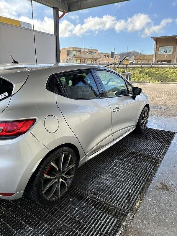 Usata Renault Clio IV 200 CV (147 kW) 2014 Berlina