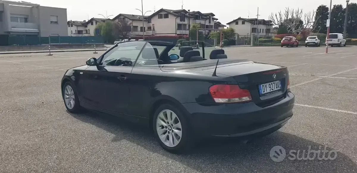 Usata BMW 118 Cabriolet Efficient Dynamics 143 CV (105 kW) 2009 Nero Cabrio