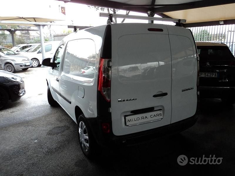Usata Renault Kangoo LIMITED 110 CV (80 kW) 2015 Bianco Monovolume