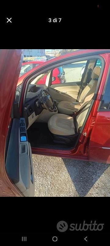 Usata Lancia Musa 101 CV (74 kW) 2005 Rosso Monovolume