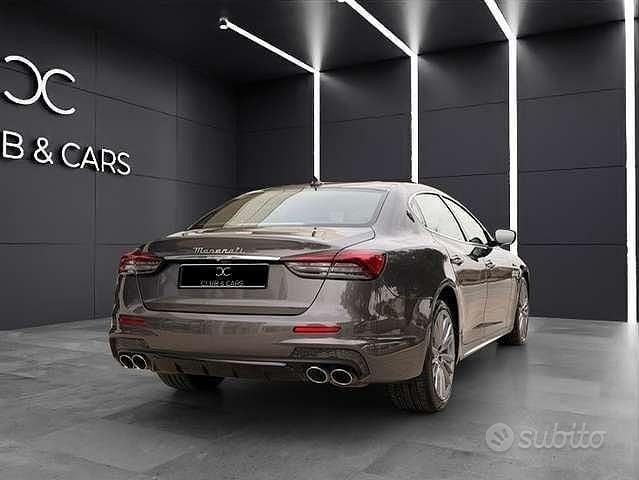 Usata Maserati Quattroporte 430 CV (316 kW) 2023 Grigio granito Berlina