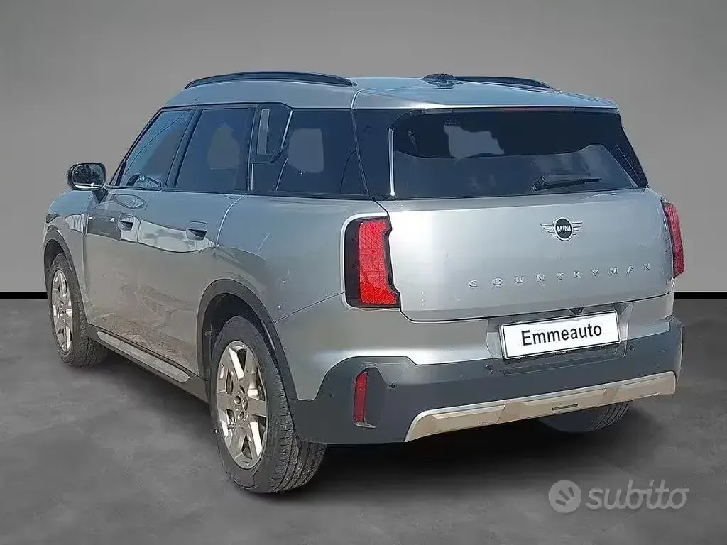 Usata Mini Countryman Favoured 156 CV (114 kW) 2024 Grigio SUV