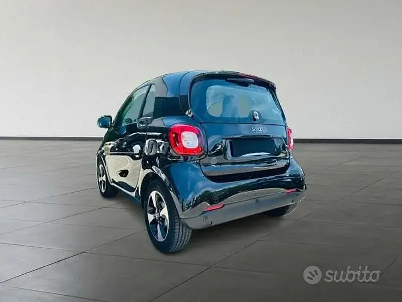 Usata Smart ForTwo Coupé Passion 60 kW (82 CV) 2021 Nero Utilitaria