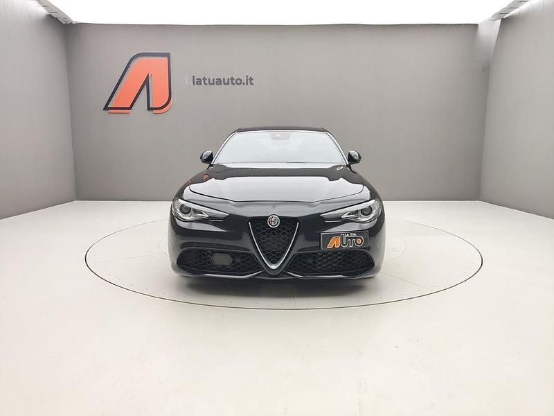 Usado Alfa Romeo Giulia Business 160 HP (117 kW) 2022 Preto Sedan
