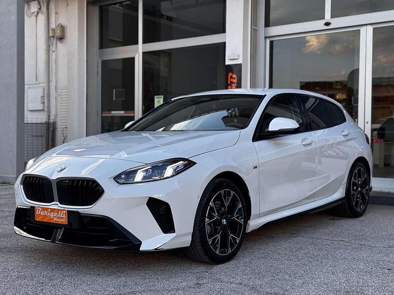 Usata BMW 120 M Sport 163 CV (119 kW) 2025 Bianco Utilitaria