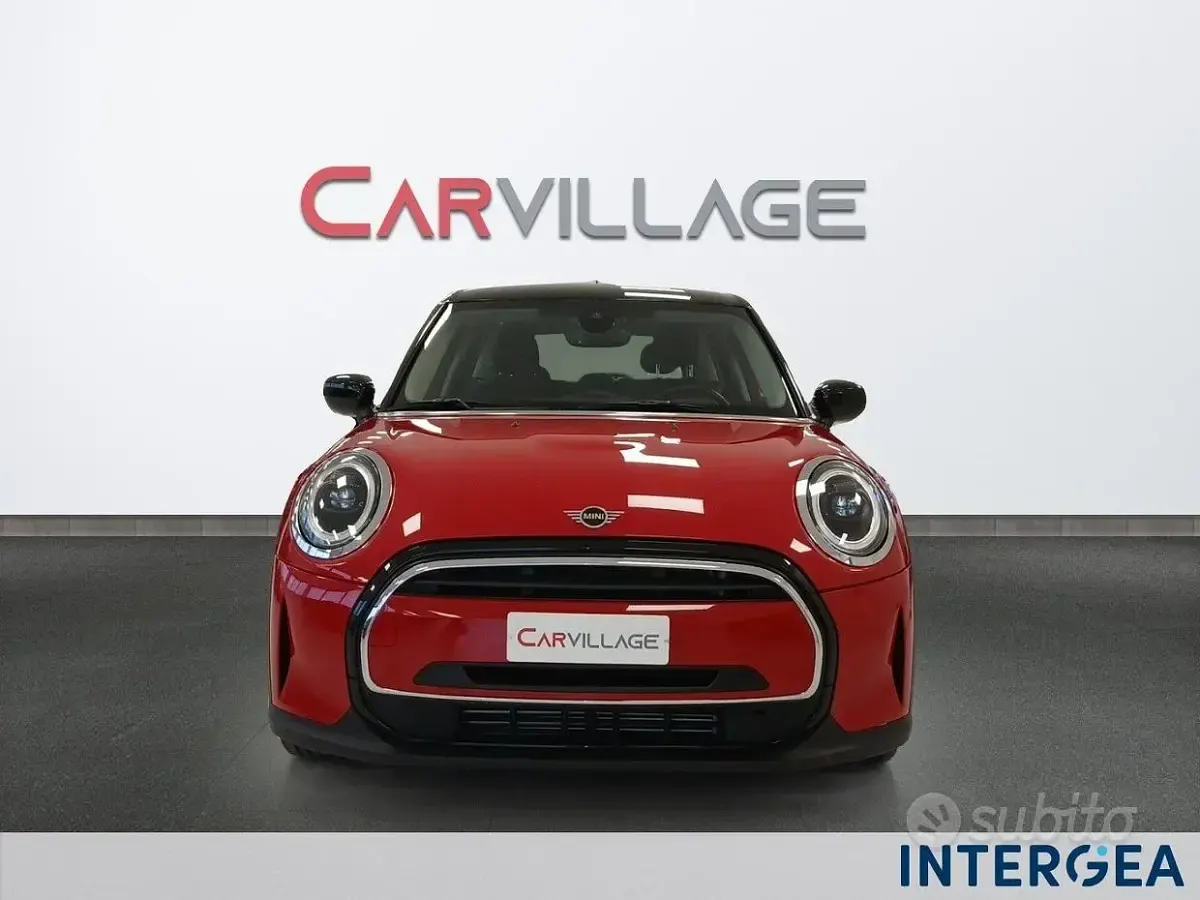Usata Mini Cooper Classic 136 CV (100 kW) 2024 Rosso Utilitaria