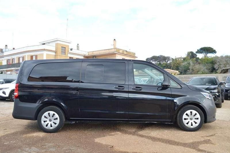 Usata Mercedes Vito 136 CV (100 kW) 2019 Obsidian black Furgone